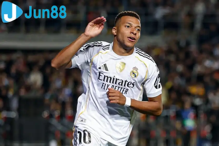 Mbappe đang là cầu thủ quan trọng bậc nhất của Real Madrid. Ảnh: CLB