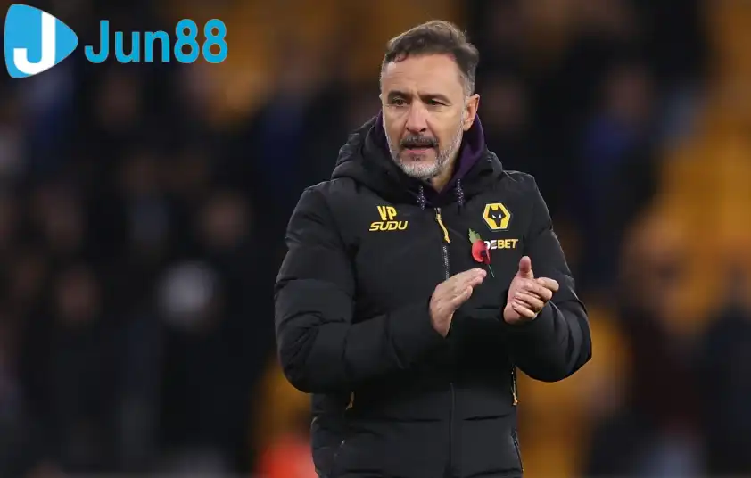 HLV Vitor Pereira đang gánh chịu nhiều áp lực sau thành tích bết bát cùng Wolves